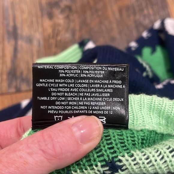 Geeknet Baby Yoda Manalorian Grogu Navy/Green Ugly Christmas Sweater - Picture 7 of 7